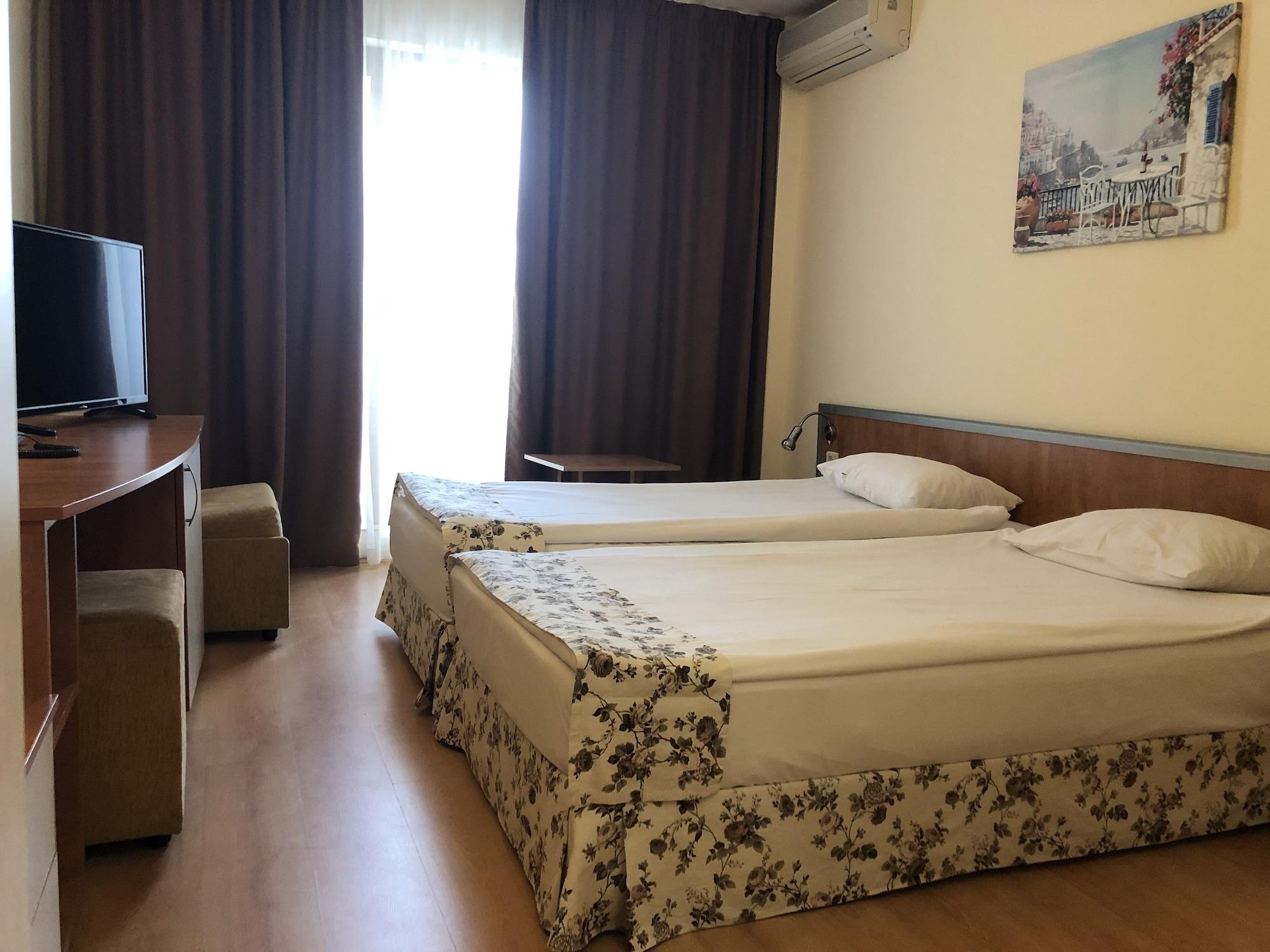 Hotel Atol Pantai Sunny Bagian luar foto