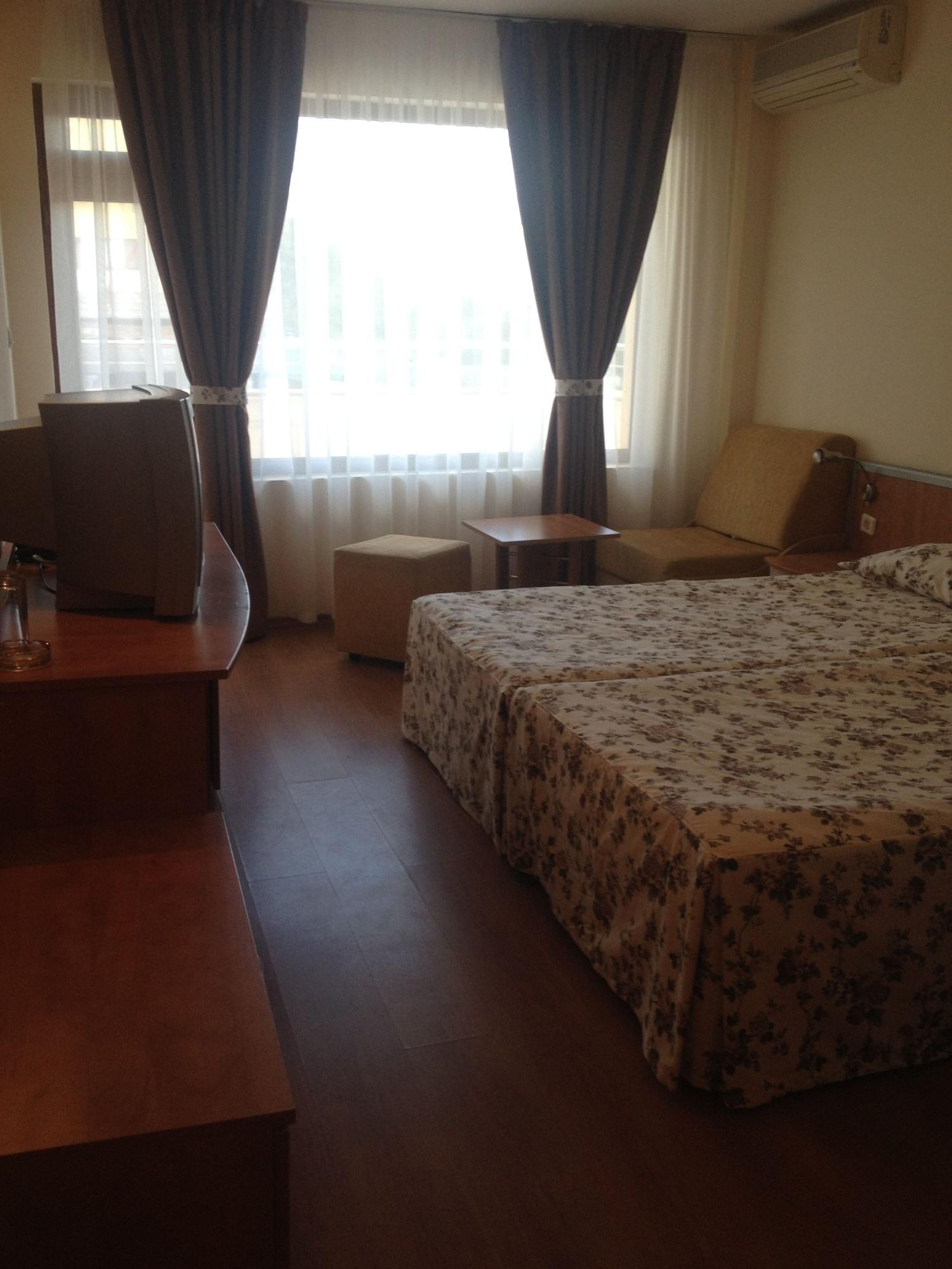 Hotel Atol Pantai Sunny Bagian luar foto