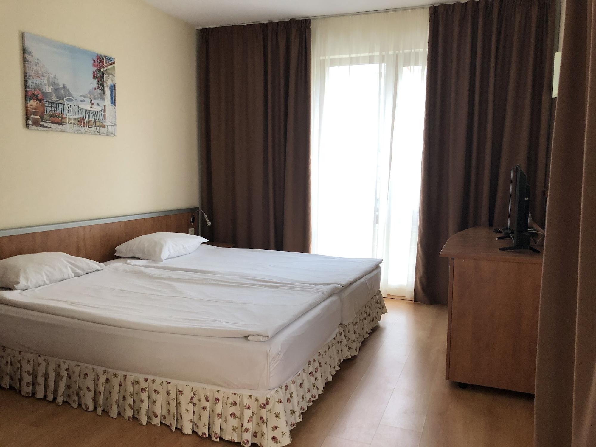 Hotel Atol Pantai Sunny Bagian luar foto