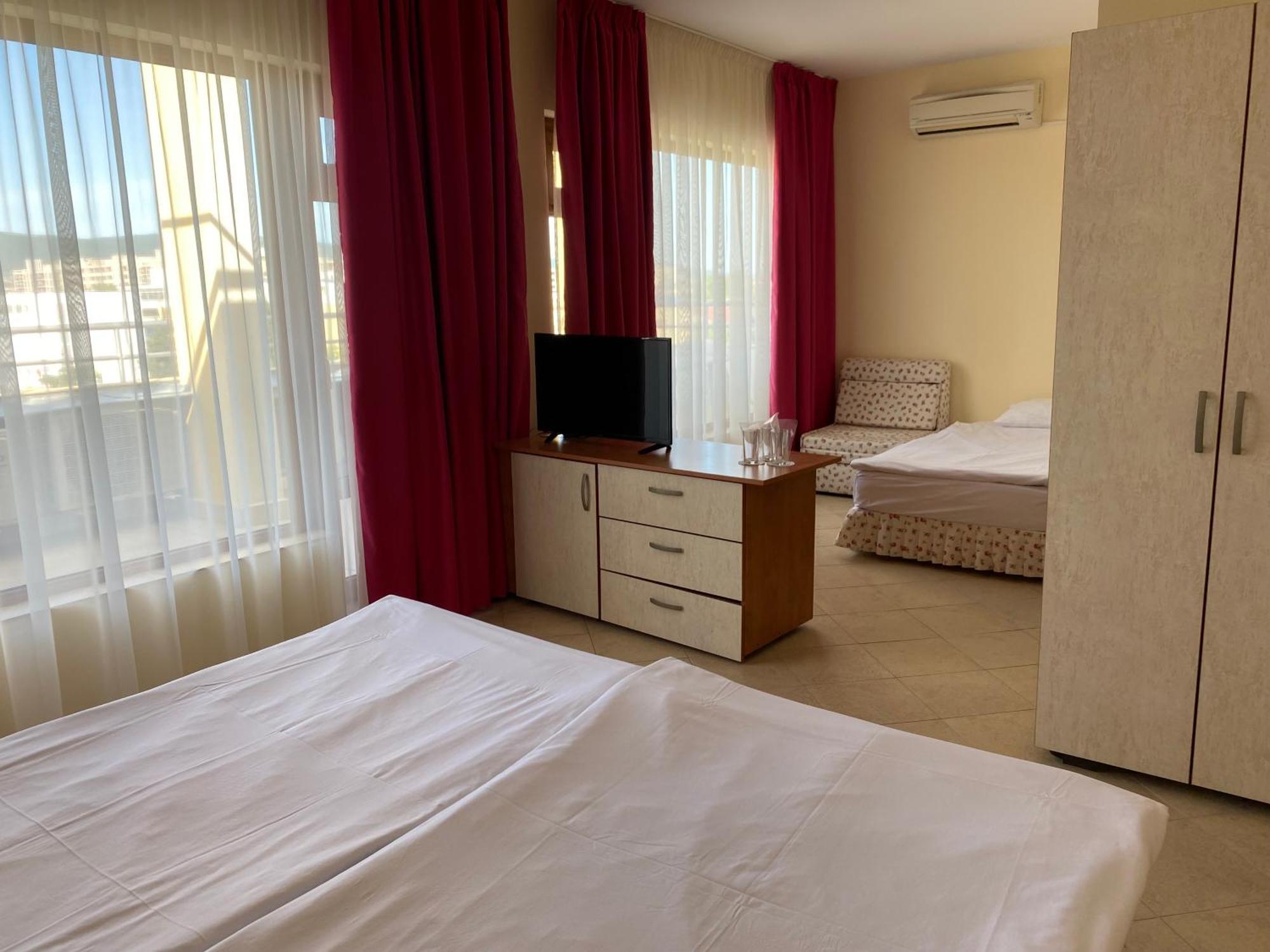 Hotel Atol Pantai Sunny Bagian luar foto