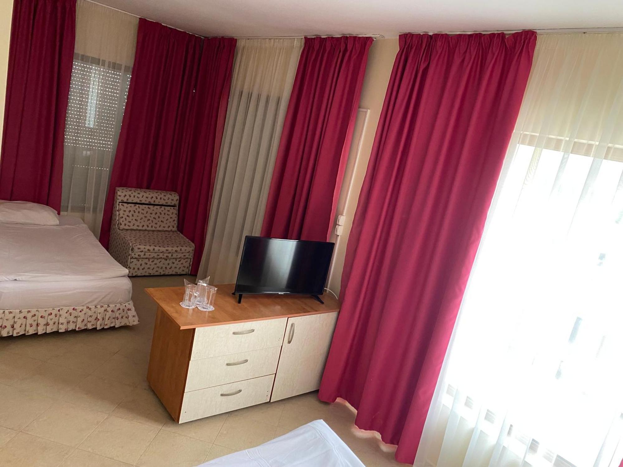 Hotel Atol Pantai Sunny Bagian luar foto